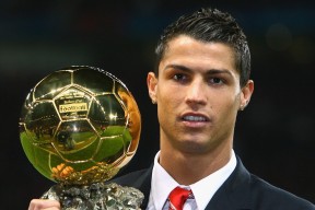 华体会体育-F1街道赛之夜，那匹叫格纳布里的狼，在霓虹迷宫里咬住了命运的喉咙