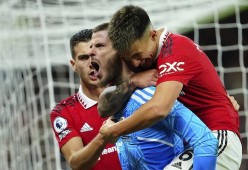 华体会官网-勒沃库森鏖战日本，布鲁诺·费尔南德斯爆发神勇的简单介绍