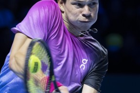 华体会网址-包含西班牙网球队碾压美国网球队，瓦林卡三分雨点燃全场的词条