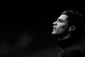 华体会app-他用沉默的节奏，击碎震耳欲聋的喧嚣