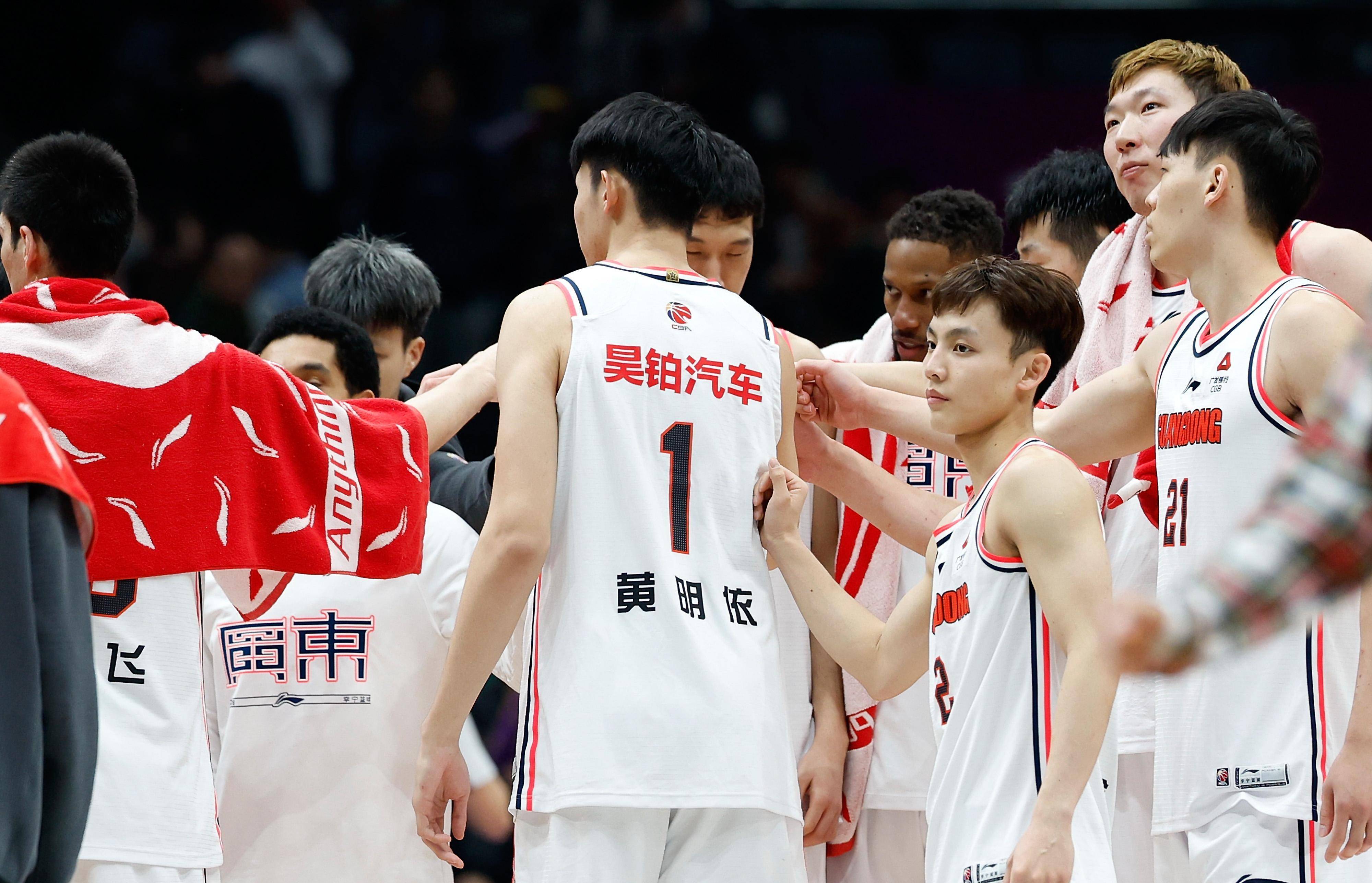 华体会下载-广东男篮迎来两连胜,全队士气高涨的简单介绍  第2张 华体会下载-广东男篮迎来两连胜,全队士气高涨的简单介绍  第2张