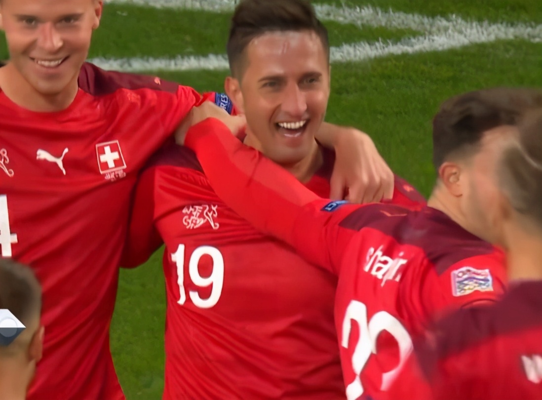 华体会下载-切尔西连续胜利,紧咬领头羊位置  第2张 华体会下载-切尔西连续胜利,紧咬领头羊位置  第2张