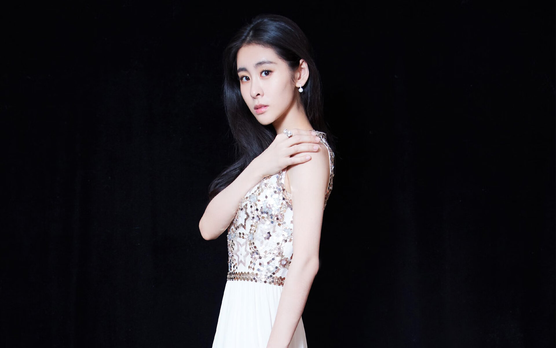 华体会下载-指挥官贝恩，窒息式防守与太阳升起的胜利方程式  第2张